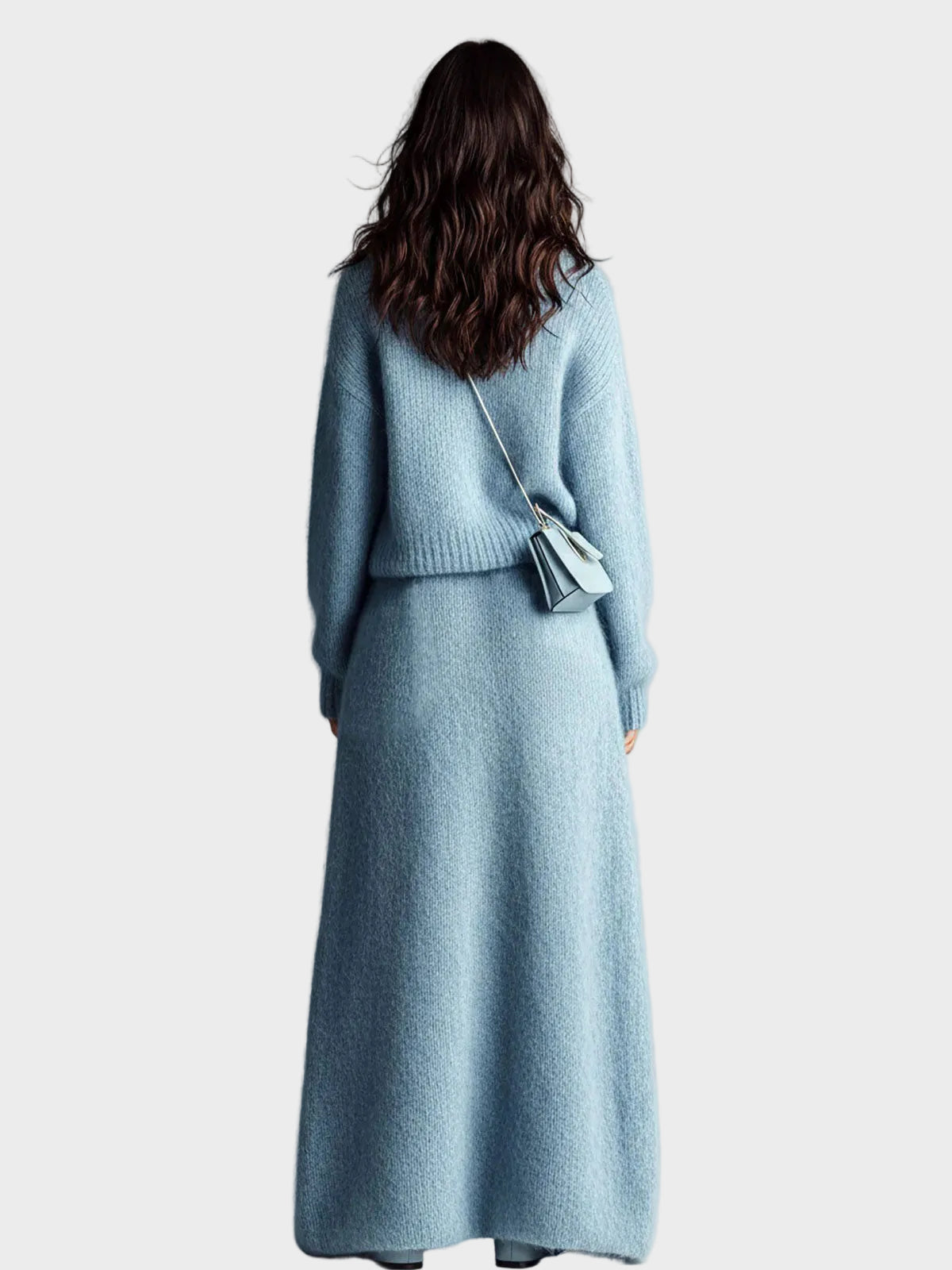 Rosie - Σικάτο κομψό μπλε σετ δύο τεμαχίων με πλεκτό πουλόβερ με όρθιο γιακά, λαιμόκοψη V, μακριά μανίκια και χαλαρή γραμμή, και μάξι φούστα με τσέπη και χνουδωτή πλέξη